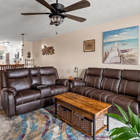 Pet Friendly Townhome With Gulf Views And Hot Tub Right Across From Beach And Schooners Panama Stadt Exterior foto