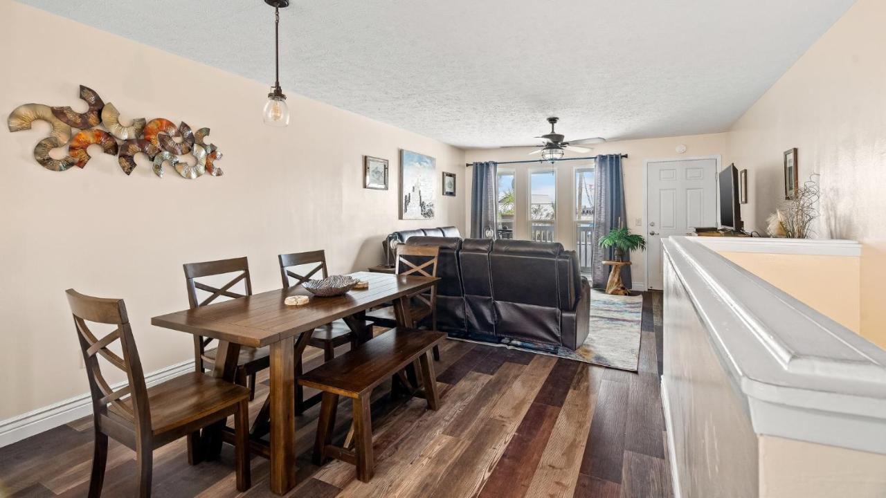 Pet Friendly Townhome With Gulf Views And Hot Tub Right Across From Beach And Schooners Panama Stadt Exterior foto