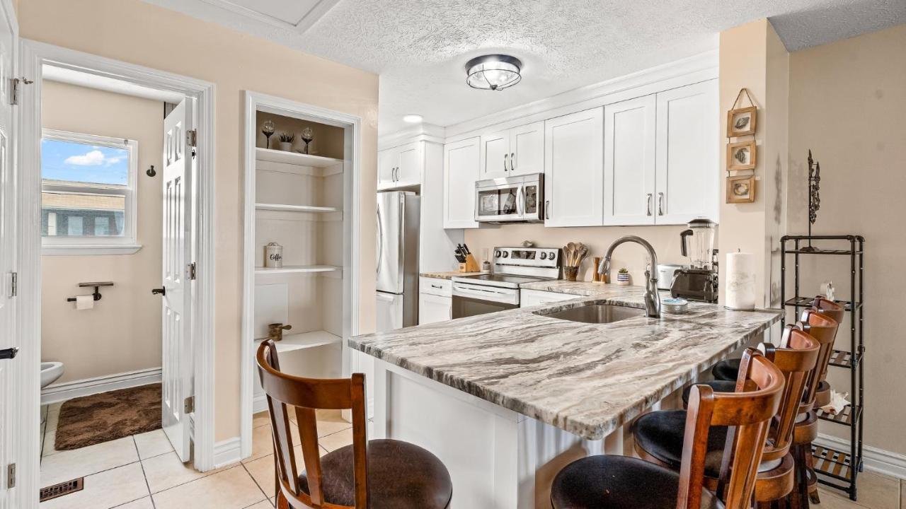 Pet Friendly Townhome With Gulf Views And Hot Tub Right Across From Beach And Schooners Panama Stadt Exterior foto