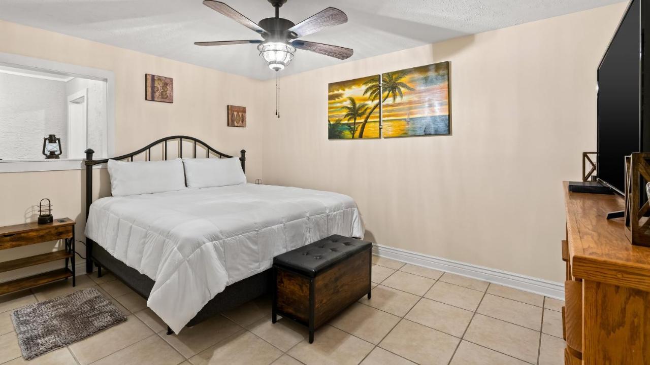 Pet Friendly Townhome With Gulf Views And Hot Tub Right Across From Beach And Schooners Panama Stadt Exterior foto